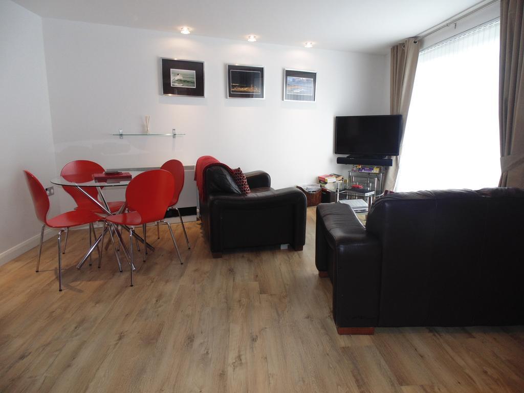 Apartamento Awel Y Mor Llanelli Exterior foto